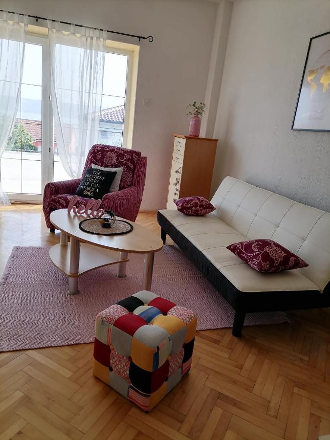 Apartman Marijana ノヴィ・ヴィノドロスキー エクステリア 写真