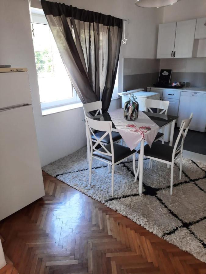 Apartman Marijana ノヴィ・ヴィノドロスキー エクステリア 写真